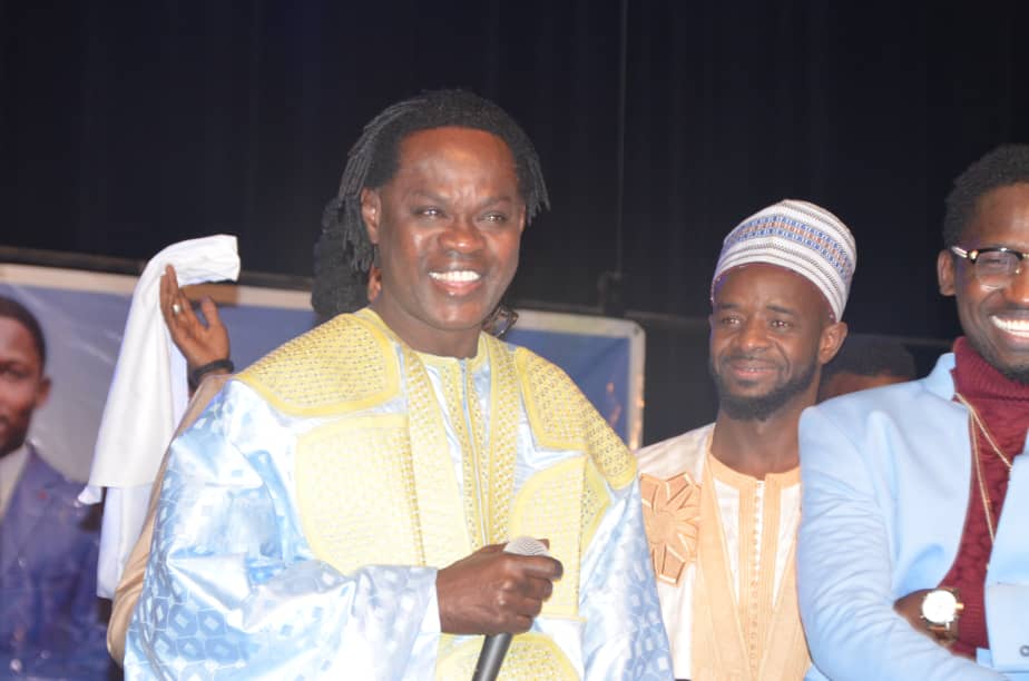 ANNIVERSAIRE: L'artiste Demba Guissé chauffe le theatre Daniel Sorano.