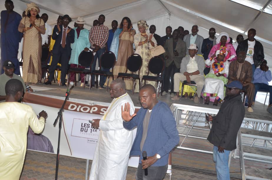 Meeting : Diop Sy et la CJPE ont la réussit la forte mobilisation à la place de la nation pour la réélection de Macky Sall.