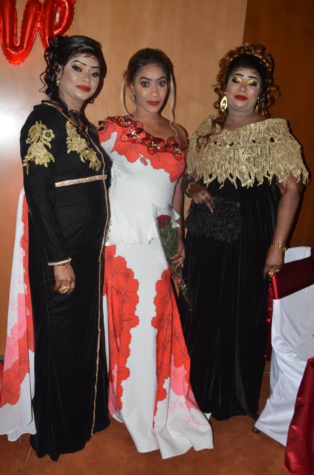 Pari réussit, Bébé Basse s'éclate sur la chanson de son mari au Radisson. Video