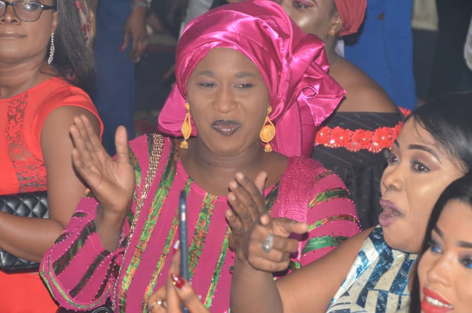 Les images des 72 H en Gambie avec Pape Diouf au Penc Mi Hall de Paradise avec la promotrice Binta Ndaw.