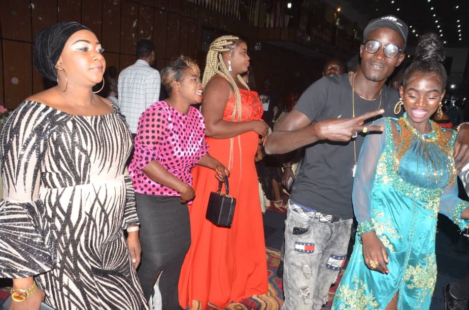 Les images des 72 H en Gambie avec Pape Diouf au Penc Mi Hall de Paradise avec la promotrice Binta Ndaw.