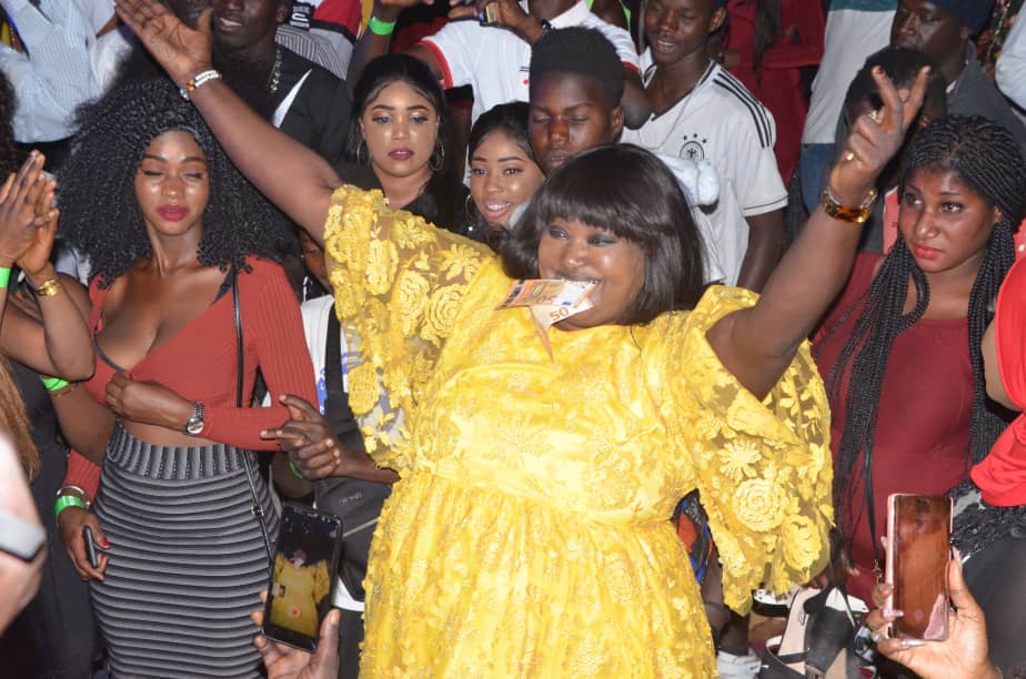 A GUICHET FERMÉ: Pape Diouf réussit encore de mobiliser ses fans en Gambie.