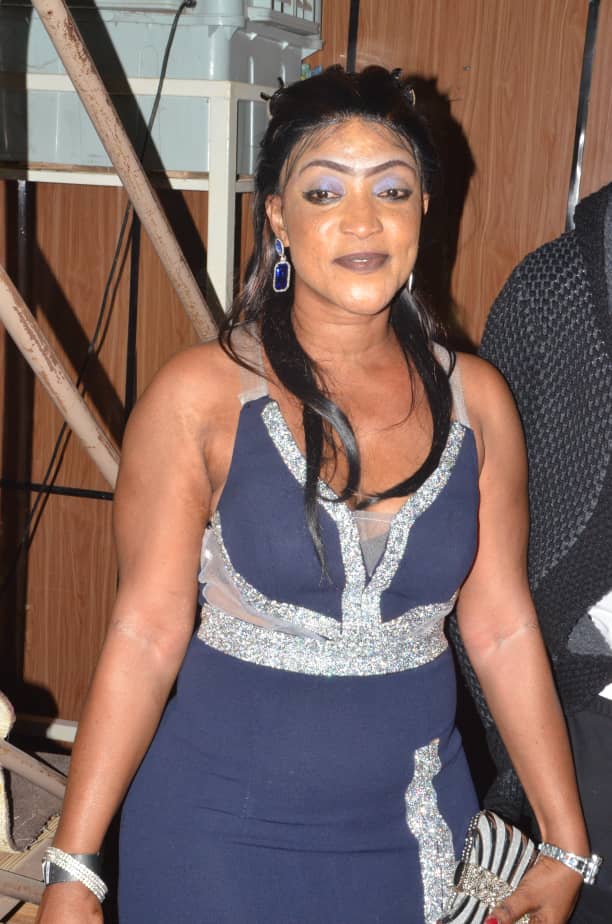 Les belles Gambiennes au top à la soirée de Pape Diouf avec S&J PROPRETIES de Binta Ndaw