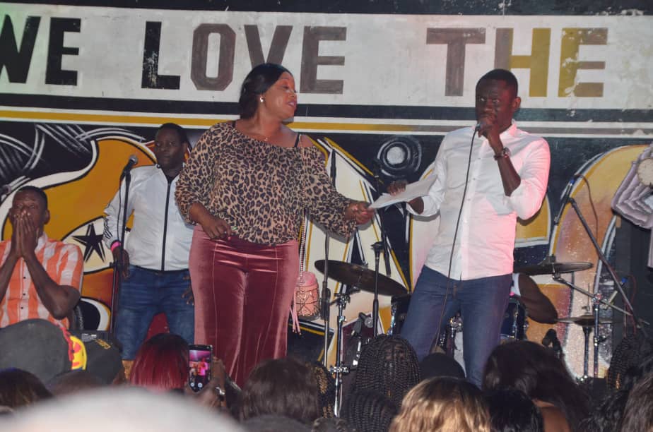 EN IMAGES: Birkama Pape Diouf remplit le Jokko Art pour fermer ses 72H en Gambie.