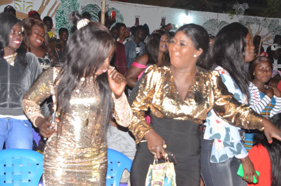 Les images de la 21 eme éditions du Carnaval des jeunes de Kafountine avec Queen Biz.