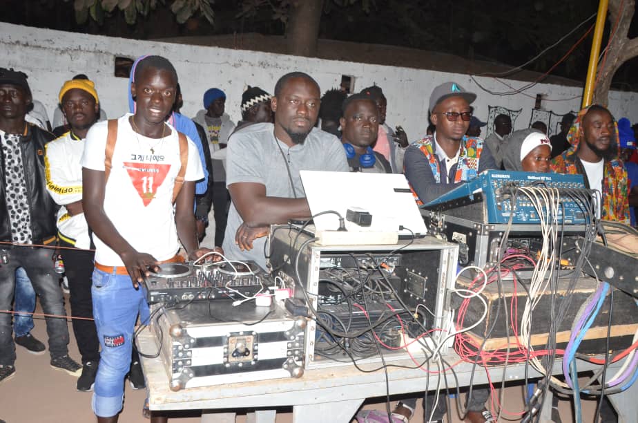 Les images de la 21 eme éditions du Carnaval des jeunes de Kafountine avec Queen Biz.