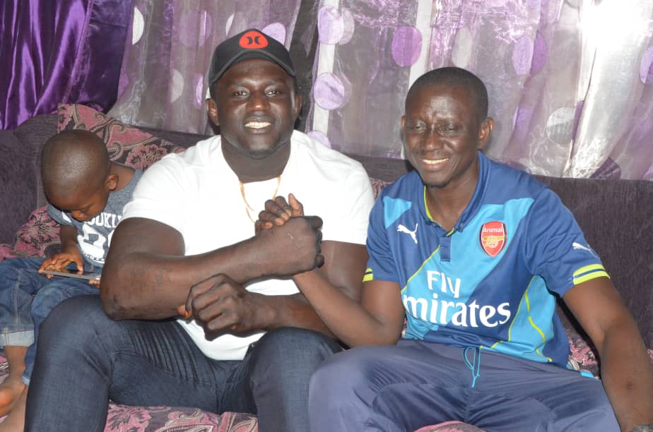 Les images de la visite de Balla Gaye 2 chez Ndéné Fall en Gambie