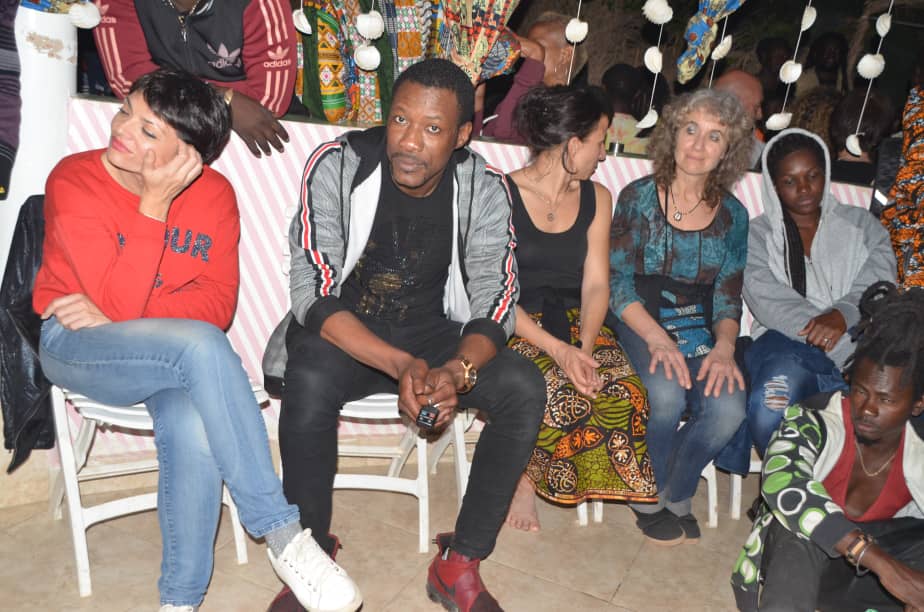 En images au village d'Abéné à Kafountine quand les jeunes "Diolas" savourent leur culture.