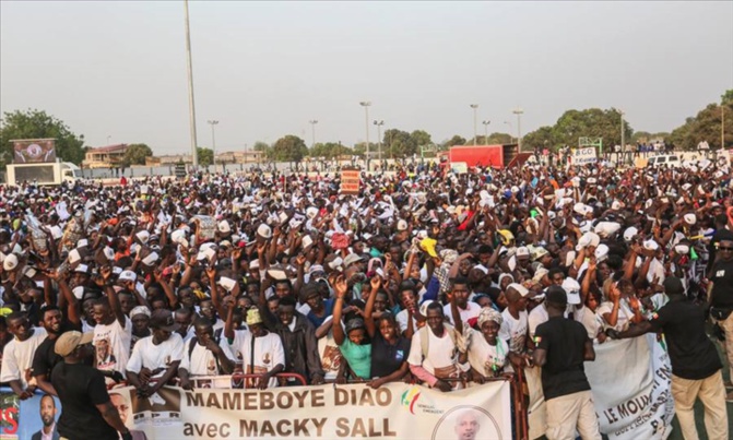 Meeting de clôture du candidat Macky Sall : Le stade Senghor bat les records d’affluence