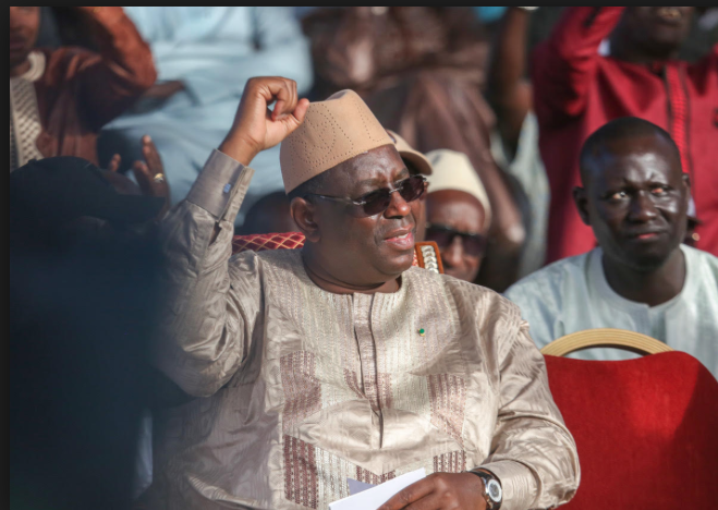 Meeting de clôture: Macky Sall, " le jour du vote, mettez tous les autres bulletins à la poubelle et ..."