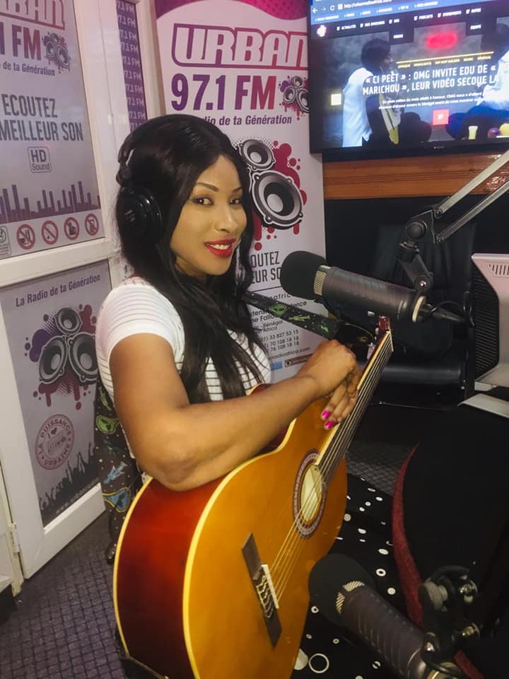 A la découverte de Chadia, Une étoile montante de la musique sénégalaise qui allie, beauté et une voix d’or