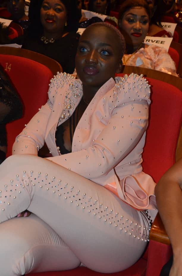 SARGALDJIGUENE : Awa Baldé refait surface dans son look d'habitude.