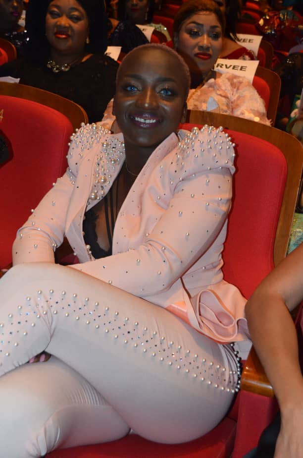 SARGALDJIGUENE : Awa Baldé refait surface dans son look d'habitude.