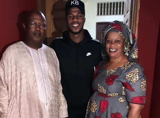 Keita Baldé rend visite à ses parents