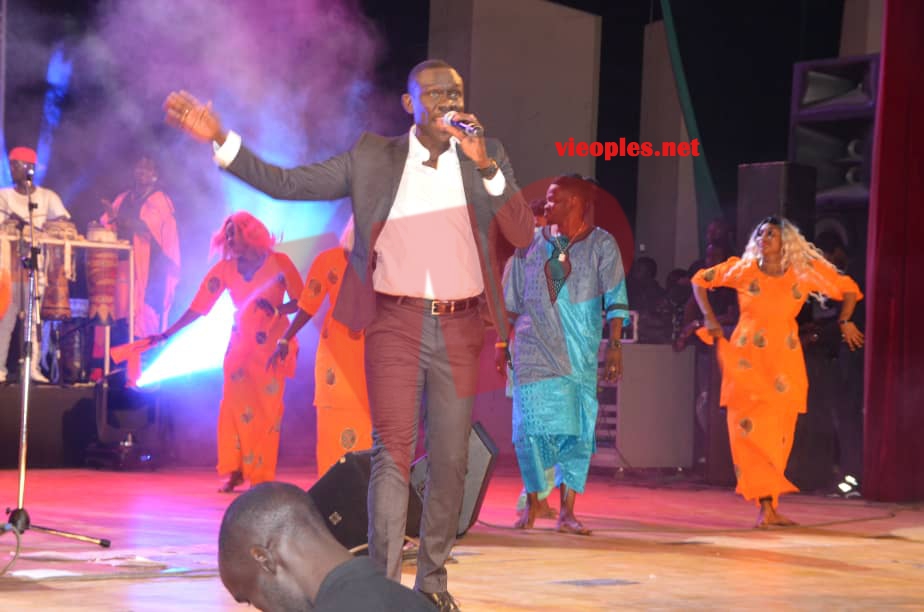 GOUDI FANS YI: Sargal président Mbagnick Diop du MDES, Pape Diouf met le feu au grand theatre. Les 60 images regardez