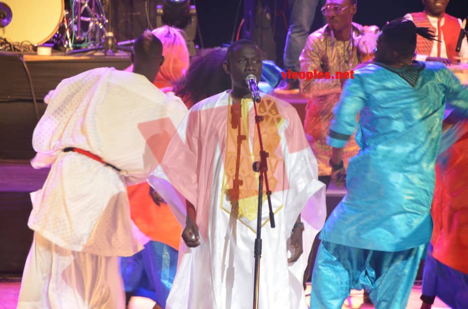 GOUDI FANS YI: Sargal président Mbagnick Diop du MDES, Pape Diouf met le feu au grand theatre. Les 60 images regardez