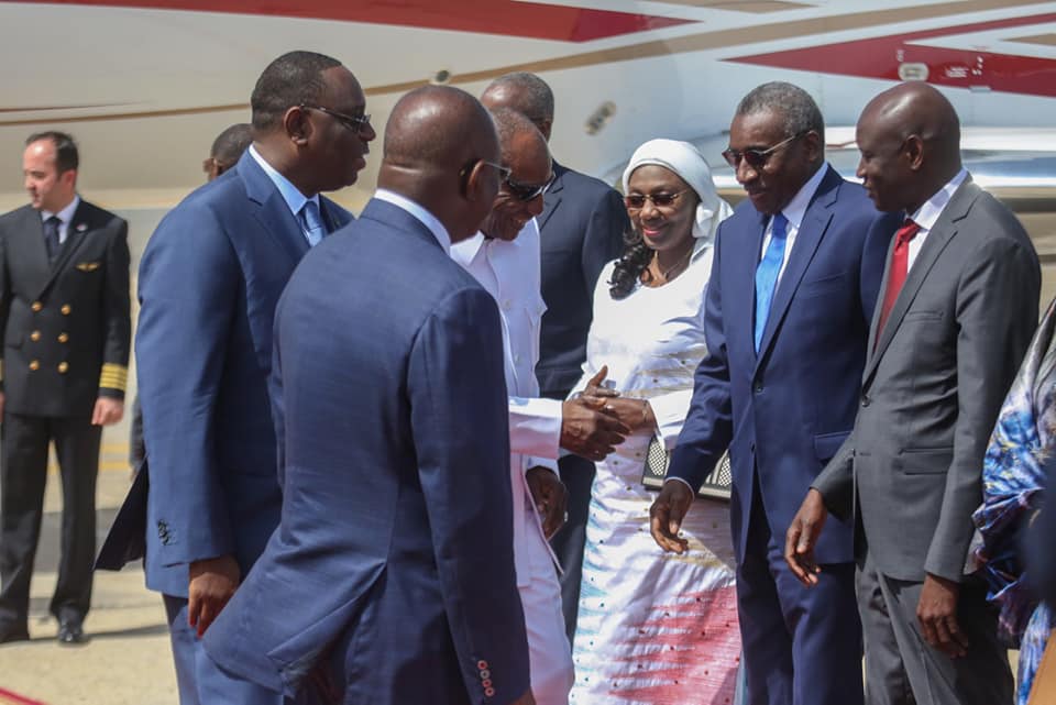 Cérémonie de prestation de serment : Macky bat le record d’hôtes de marques, Buhari, invité d’honneur, en route pour Dakar