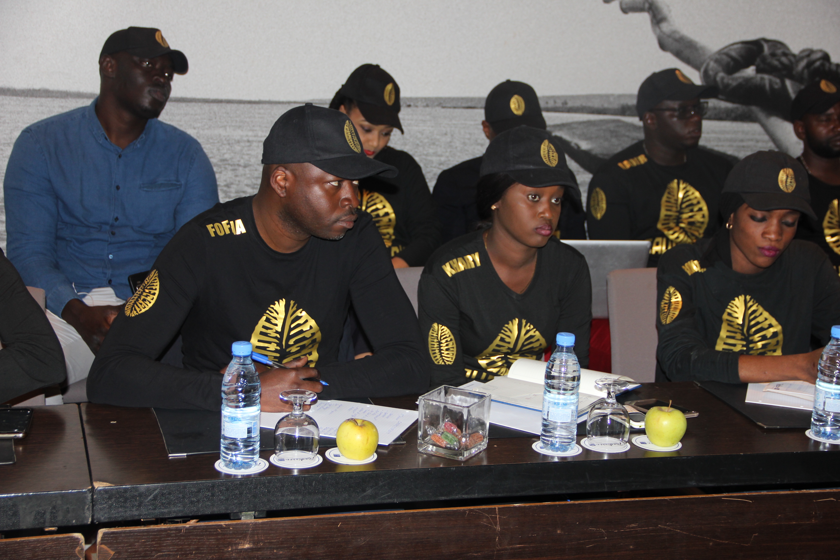 Les images de la réunion mise au point sur les préparatifs des CAURIS D'OR le 20 avril au Chapito du King Fhad.