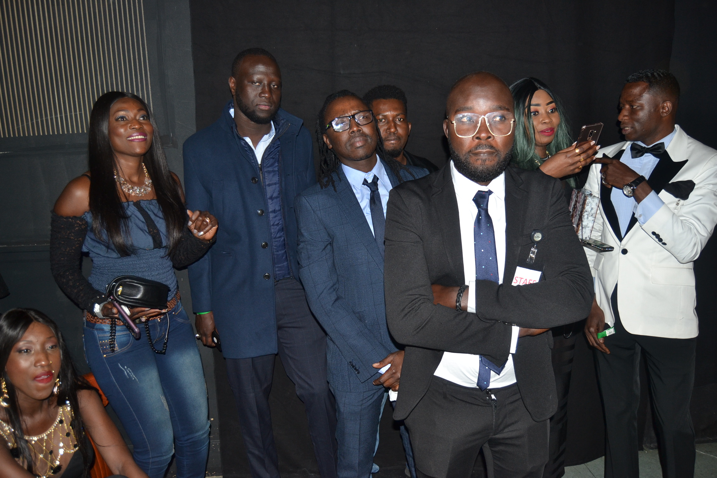 Les images de la soirée Indépendance du Sénégal à Genéve: Pape Diouf vient de signer ses empreintes au Théatre de la Madeleine à guichet fermé. Regardez