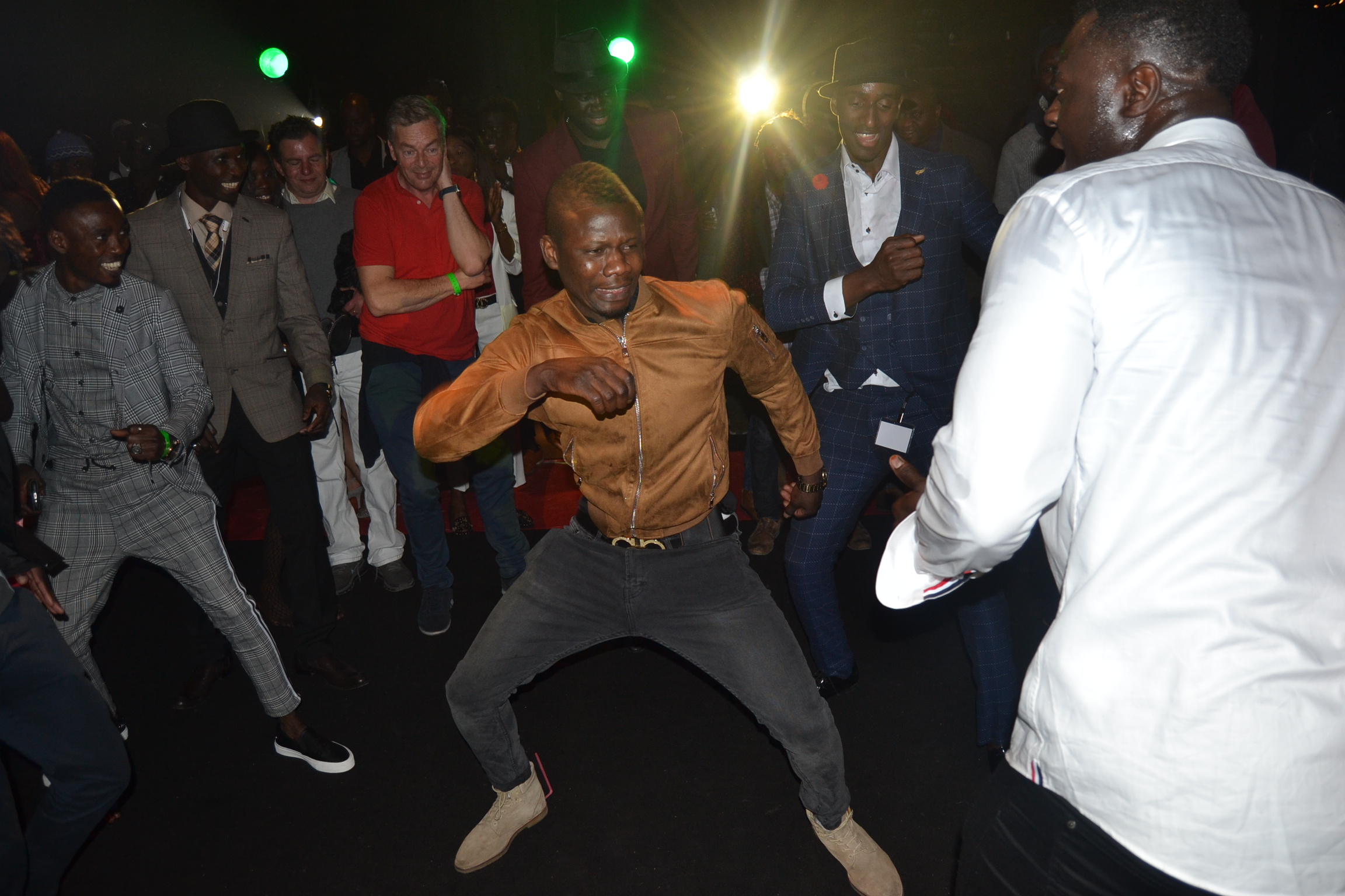 Pape Diouf assure un show époustouflante au Key West, Bruxelles répond à BE TERANGA de Thierno Diop. Les images