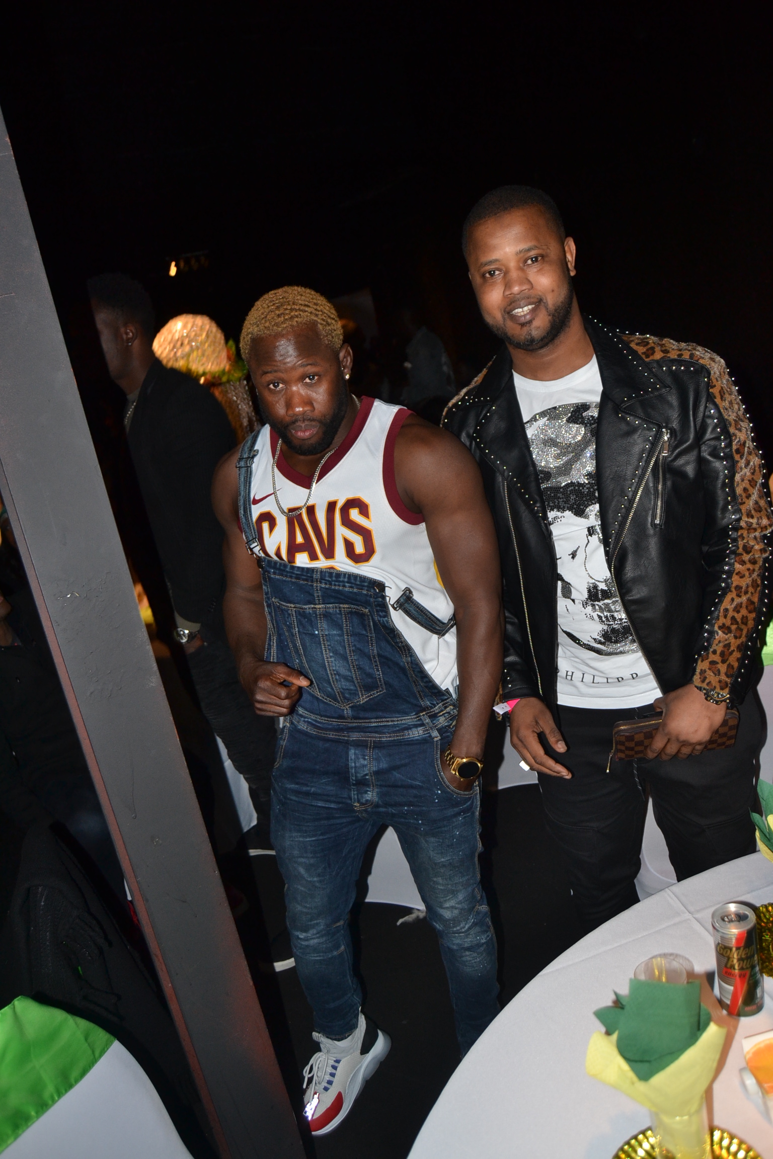 PHOTOS: Abdalah Meissa Waly, l'ami de l'international Kara Mbodj en action à la soirée de Pape Diouf à Bruxelles en compagnie de Zing Senghor et sa bande.