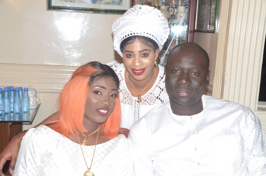 119 Appel de Seydina Limamou Laye, Pape Seck Touba Couture reçoit ses amis chez lui. REGARDEZ LES IMAGES