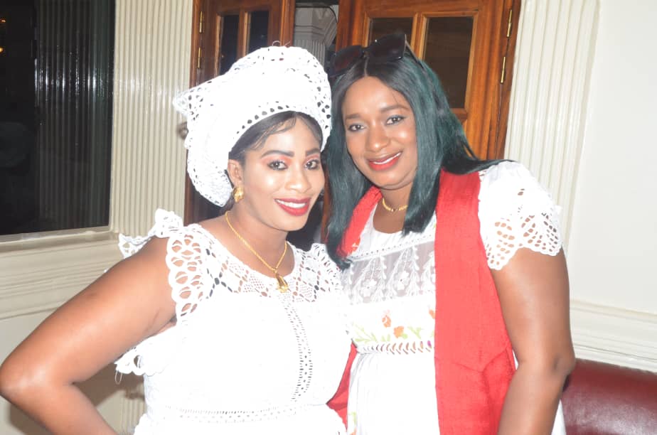 119 Appel de Seydina Limamou Laye, Pape Seck Touba Couture reçoit ses amis chez lui. REGARDEZ LES IMAGES