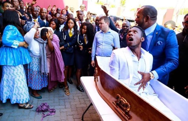 (05 Photos) Afrique du Sud : L’homme «ressuscité» est finalement mort pour de vrai, dans des conditions mystérieuses