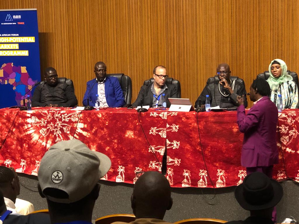 PAMA DIENG DANS LA COUR DES GRANS au musée des civilisations noires!