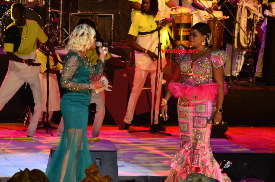 Titi La Lionne sublime dans sa robe au grand theatre pour soutenir Daba Seye