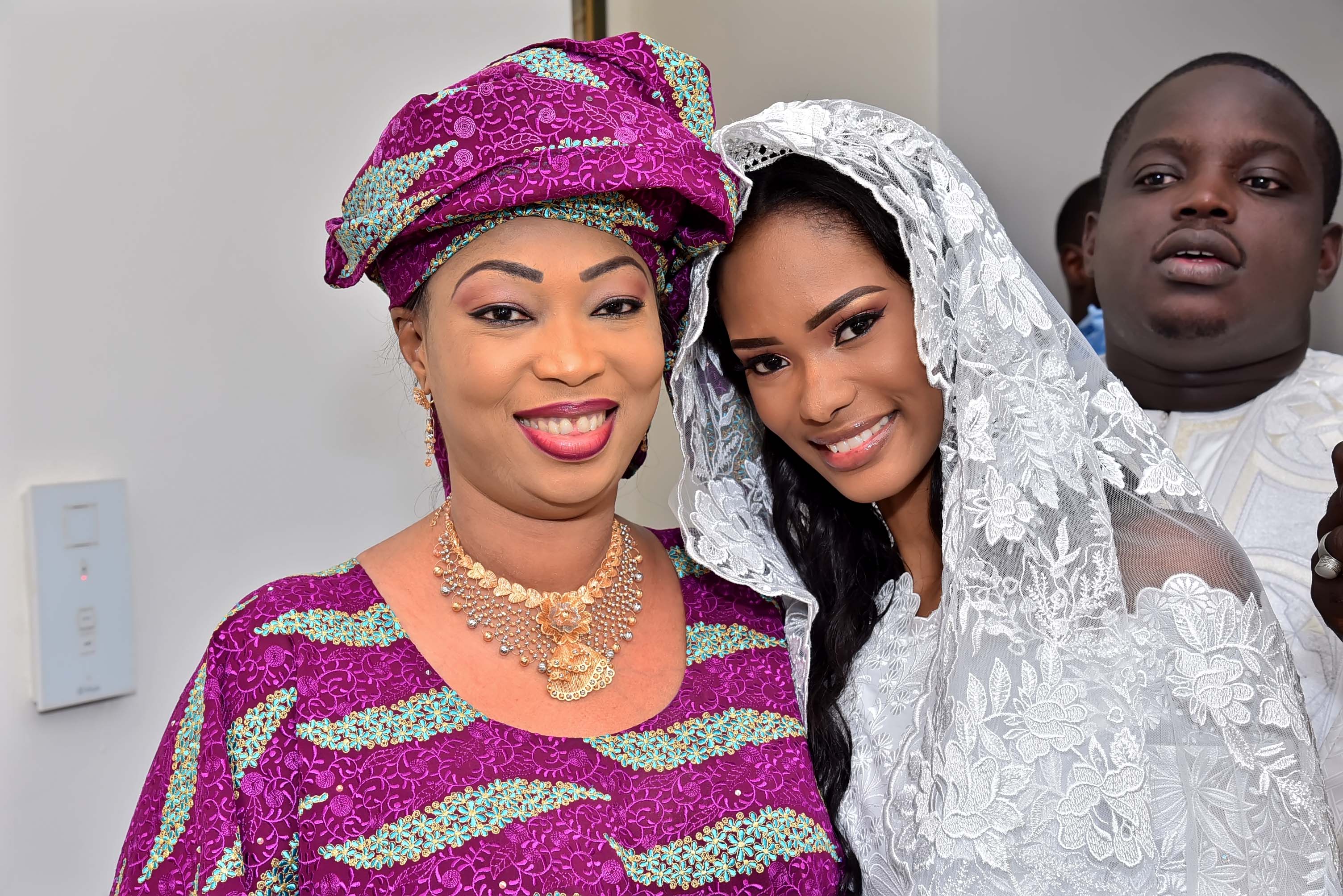 Mariage de Mamadou SECK fils de Amadou SECK DG de Eurogerm : Le chef de l’état marque sa présence à la mosquée