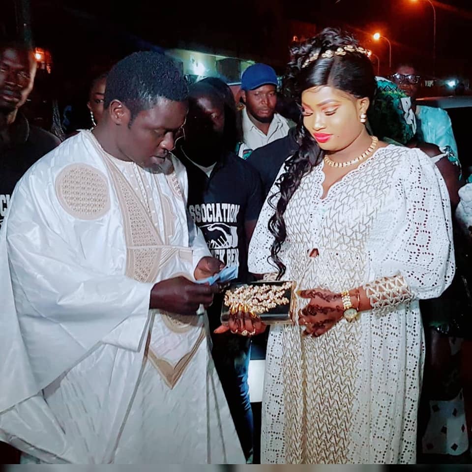 Le milliardaire Cheikh Amar fait son « come back »  au baptême de Serigne Mbacké Diop