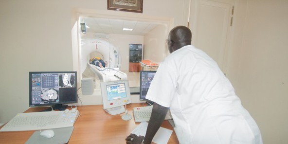 Écarté du gouvernement: Un ex-ministre de Macky Sall, renfile sa blouse de médecin