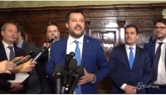 Un Sénégalais attaque deux policiers: La violente réaction du ministre Matteo Salvini (Vidéo)