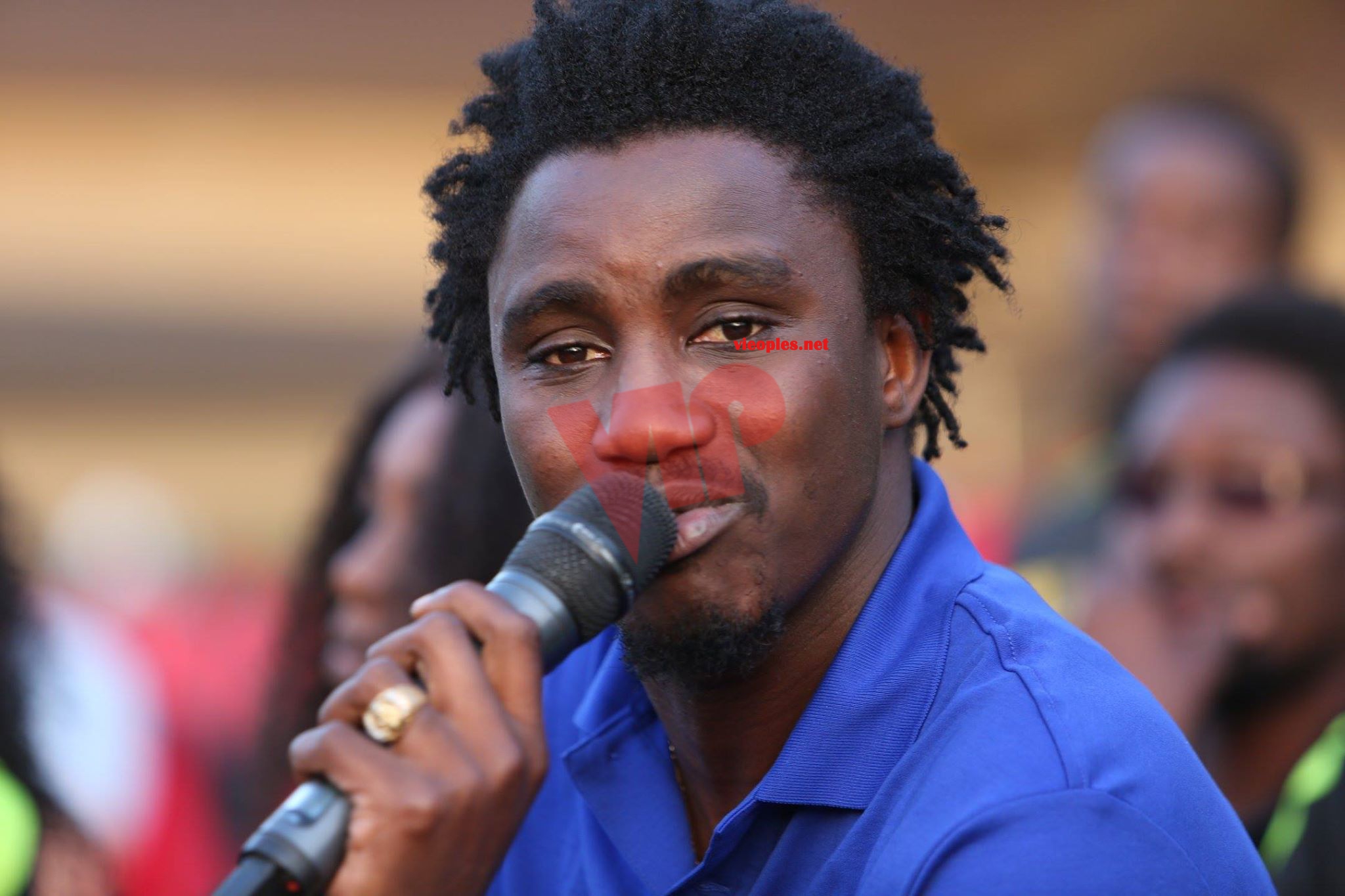 ANNIVERSAIRE: Waly Seck transforme l'esplanade du grand theatre en semi- concert avec les journalistes.