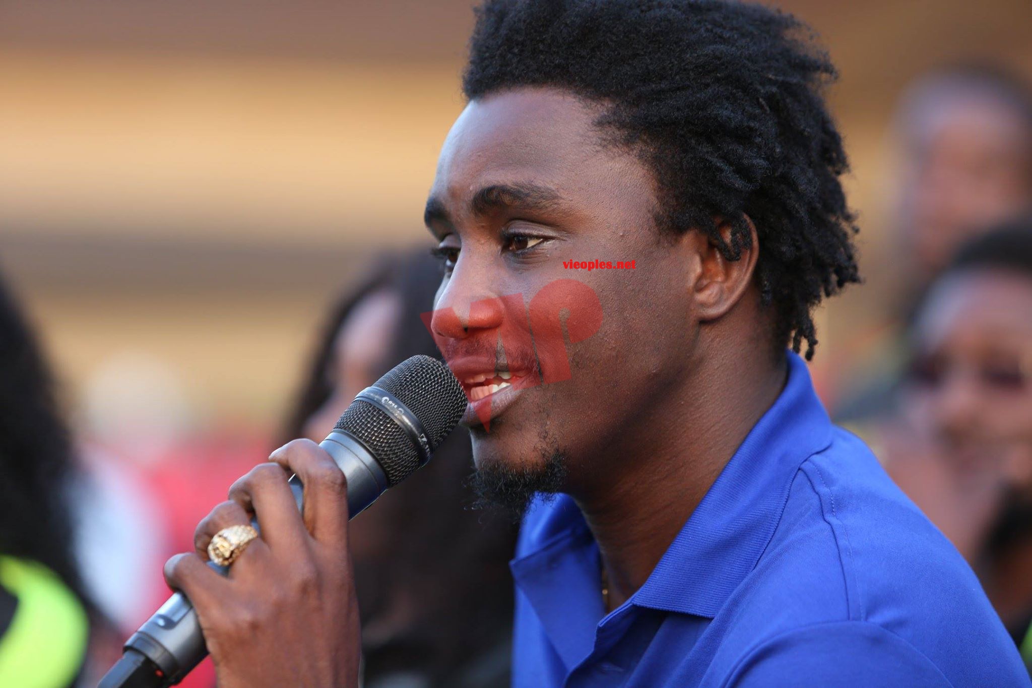 ANNIVERSAIRE: Waly Seck transforme l'esplanade du grand theatre en semi- concert avec les journalistes.