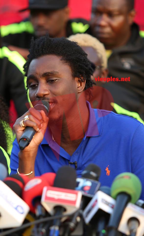 Cadeau d’anniversaire : Wally Seck effectuera son premier Haj cette année, grâce à Soxna Aidara