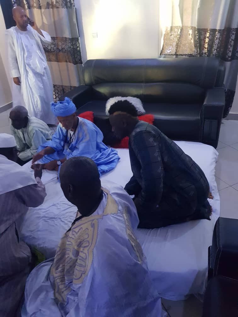 LE KHALIFE DES KHADRES CHEZ BOY NIANG 2