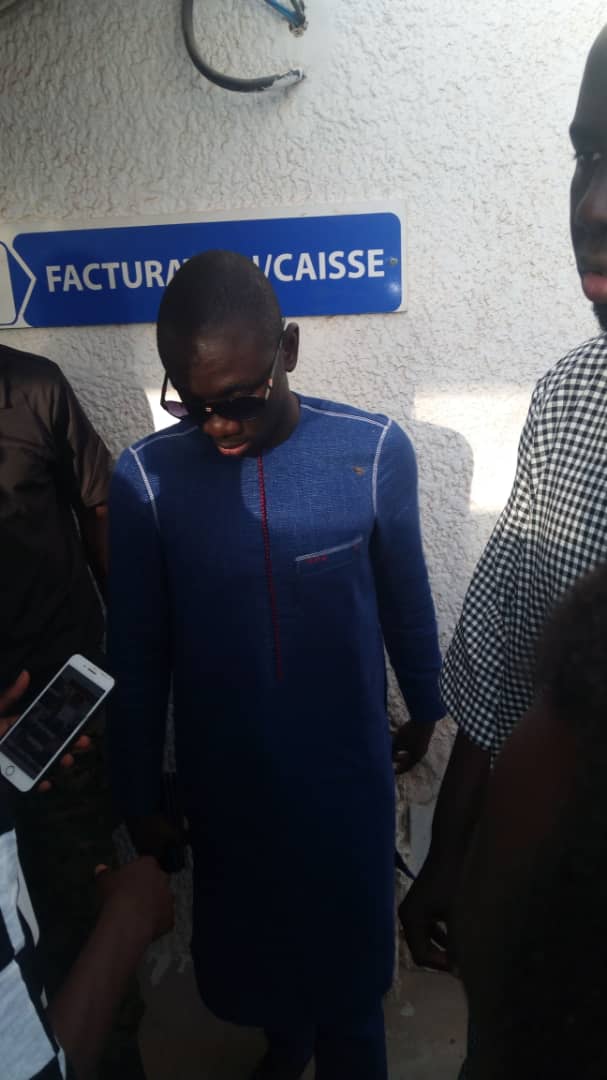 «NDOGOU POUR TOUS» Pape Diouf et son fans club ont distribués des « NDOGOU » aux malades de l’hôpital Roi Baudouin…