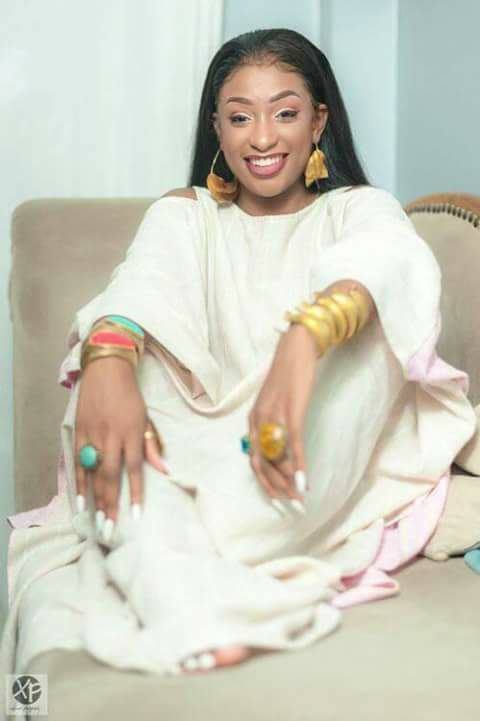 06 Photos ) Korité 2019 : La charmante épouse de Kara Mbodj Fatou Mbaye apporte sa touche de glamour