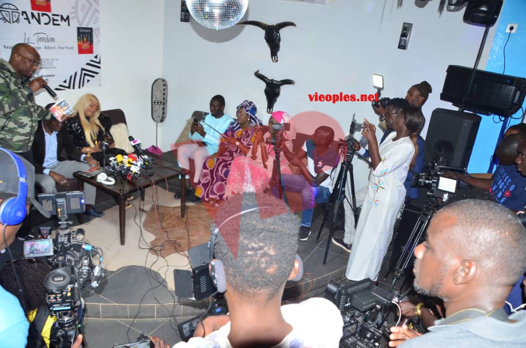 NDOGOU PRESSE: Le nouvel album de TITI La lionne servit à la presse.