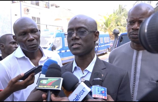 Thierno Alassane Sall répond à Macky Sall « Si Macky veut de la clarté, qu’il montre les chèques