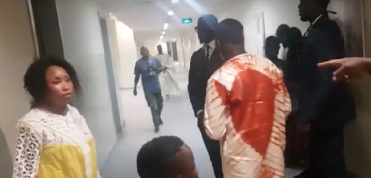 NUIT DU BAZIN 2019: Arrivés de Djiby Dramé et son épouse Maman Cherie au grand theatre.