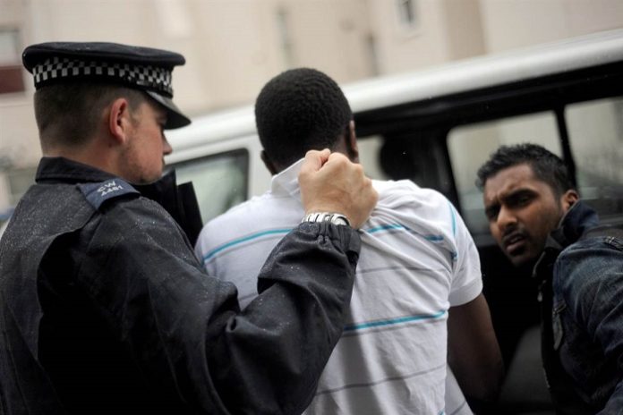 Italie: Un Sénégalais ivre agresse et blesse deux policiers