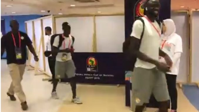 Vidéo : Sénégal/Algérie – L’arrivée des Lions au stade !