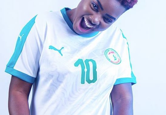 Sénégal vs Kenya : Voici la sublime Sabel Dieng l’une des plus belle supportrice des Lions qui encourage les joueurs
