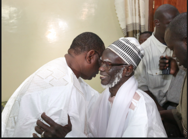 Touba: Les images de l’arrivée du Président Macky Sall à la Résidence Cheikhoul Khadim