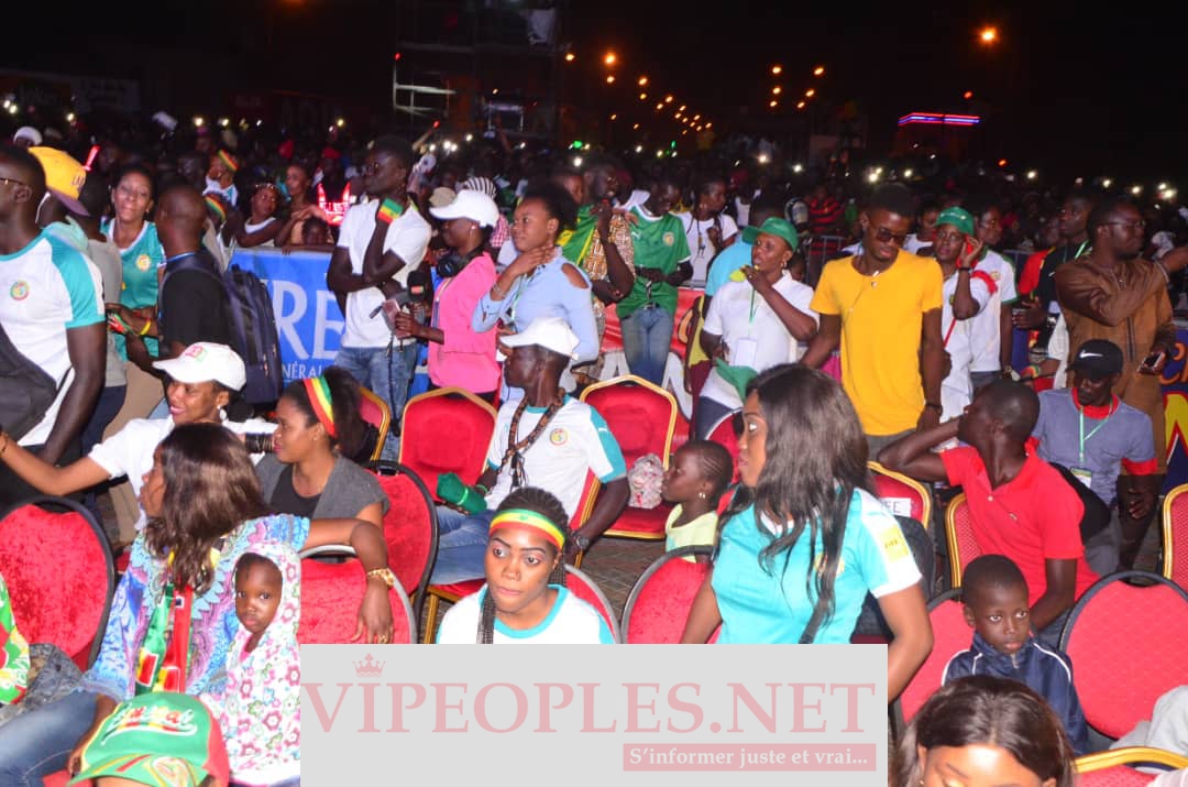Concert Fan Zone avec Wally Seck, la place de la nation inondait de monde après la victoire du Sénégal face à l'Ouganda.