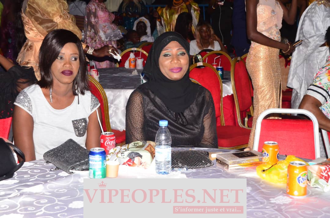 CICES REVIVEZ LES IMAGES EXPLOSIVES DU LIVE SHOW DE MOMO DIENG QUI GRAVIT LES ÉCHELONS.
