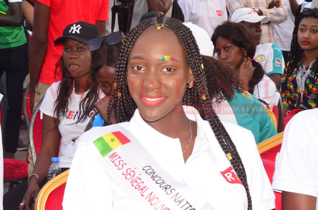 Comment les Sénégalais ont regardé le match du Sénégal face au Benin à la place de la nation avec Sidy Diop.